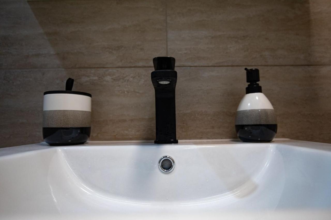 Apartament Natalia Tirgu Ocna Bagian luar foto